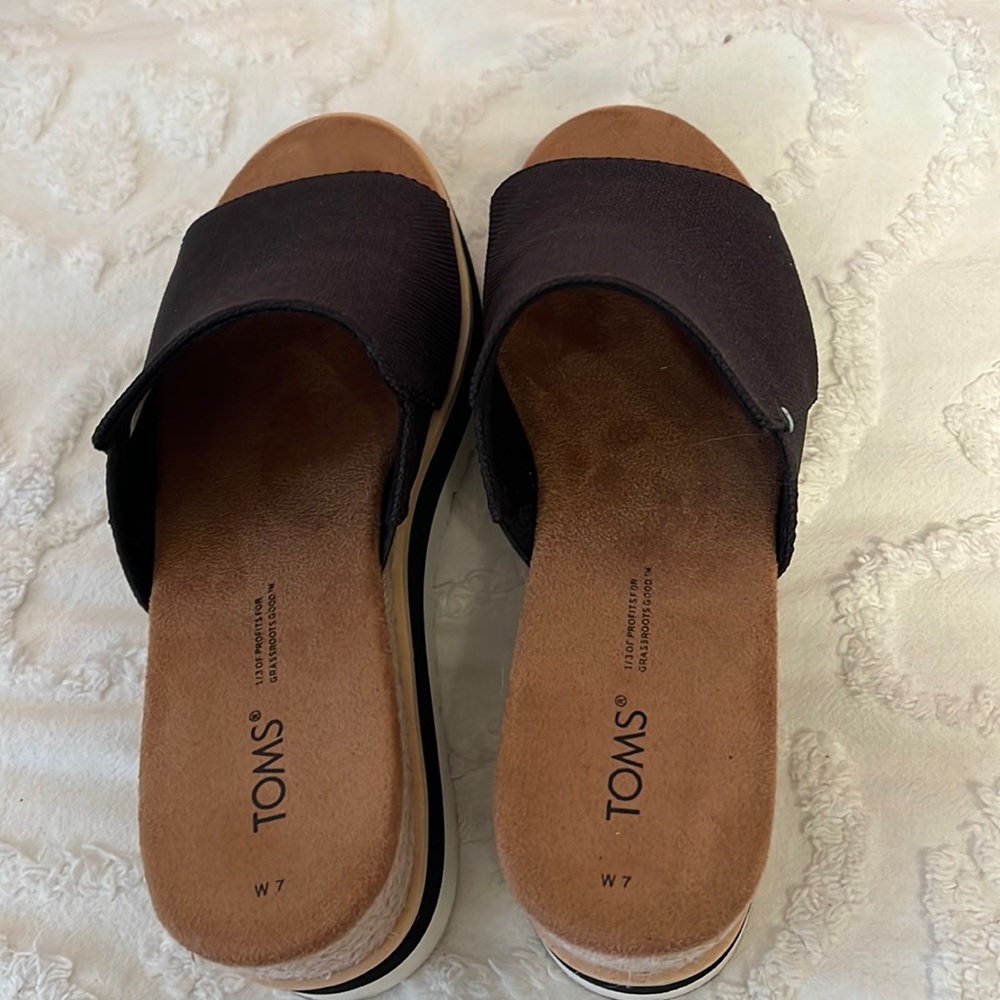 Slip on wedges.